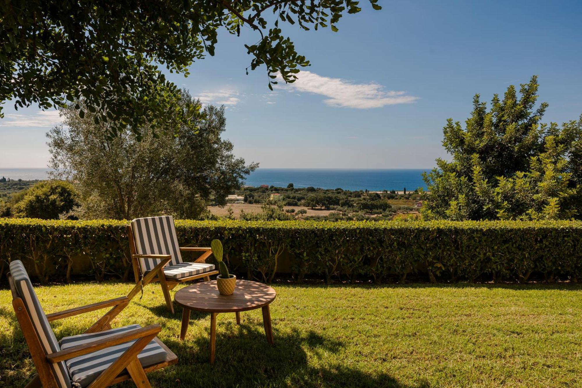 Villas * Svoronata