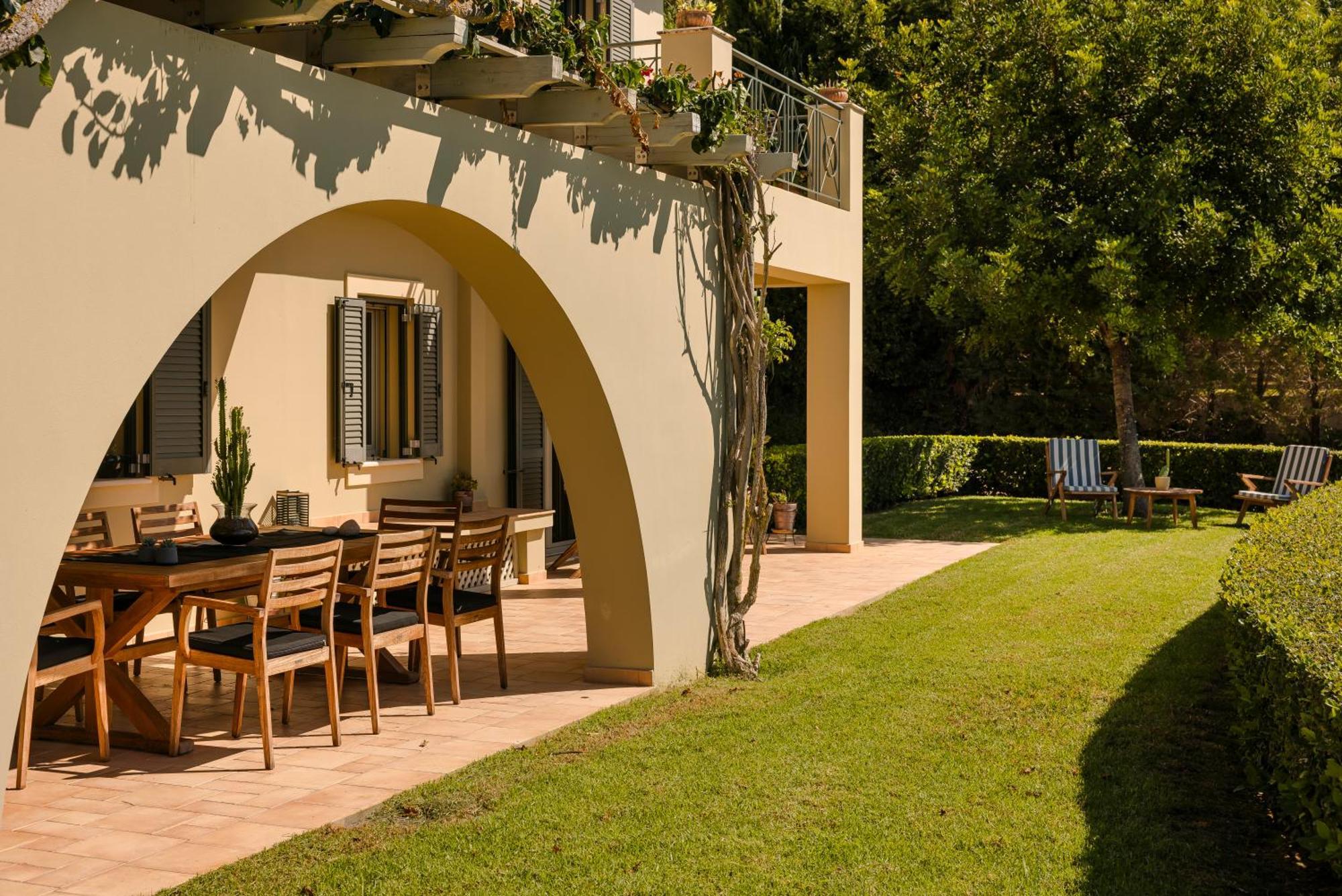 Villas Villa *